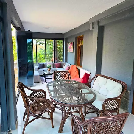 Chalet Nefes Echoes By The Woods *